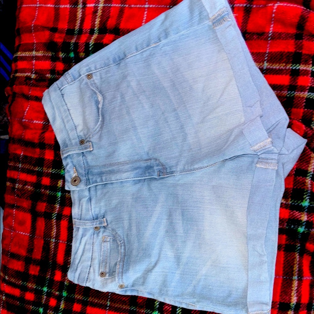 Light wash Jean shorts